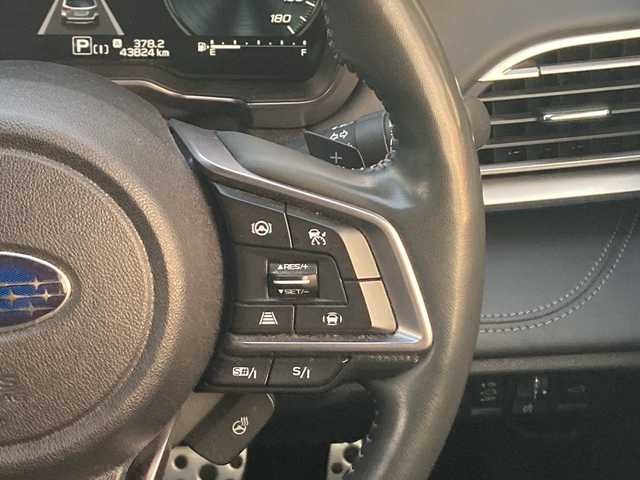 スバル アウトバック リミテッドEX 愛媛県 2023(令5)年 4.4万km クリスタルホワイトP Harmon Kardon/純正メモリーナビ/・Bluetooth/・USB/フルセグTV/バックカメラ（フロントカメラ/左サイドカメラ）/アイサイトX/ETC/前後ドライブレコーダー/パワーバックドア/前席パワーシート/シートヒーター/シートメモリー/革巻きステアリング/ステアリングヒーター/ステアリングスイッチ/革巻きステアリング/電動格納ミラー/純正18インチAW/純正フロアマット/オートライト/LEDヘッドライト/プッシュスタート/スマートキー/スペアキー/保証書/取扱説明書