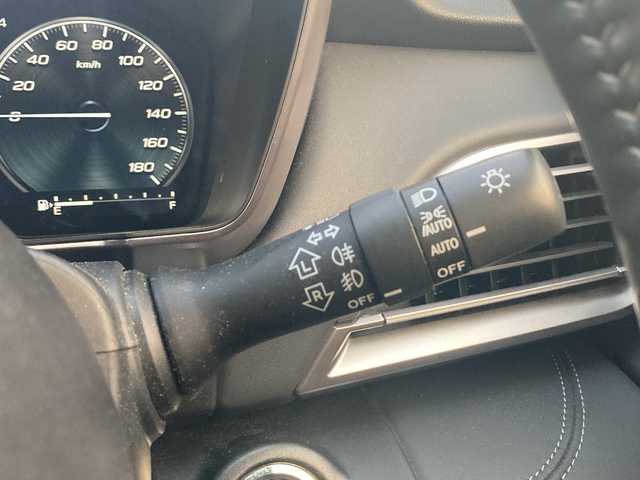 スバル アウトバック リミテッドEX 愛媛県 2023(令5)年 4.4万km クリスタルホワイトP Harmon Kardon/純正メモリーナビ/・Bluetooth/・USB/フルセグTV/バックカメラ（フロントカメラ/左サイドカメラ）/アイサイトX/ETC/前後ドライブレコーダー/パワーバックドア/前席パワーシート/シートヒーター/シートメモリー/革巻きステアリング/ステアリングヒーター/ステアリングスイッチ/革巻きステアリング/電動格納ミラー/純正18インチAW/純正フロアマット/オートライト/LEDヘッドライト/プッシュスタート/スマートキー/スペアキー/保証書/取扱説明書