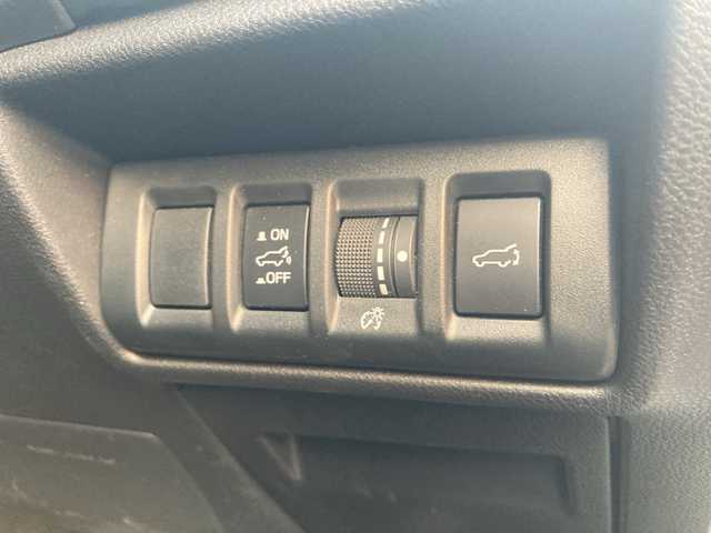 スバル アウトバック リミテッドEX 愛媛県 2023(令5)年 4.4万km クリスタルホワイトP Harmon Kardon/純正メモリーナビ/・Bluetooth/・USB/フルセグTV/バックカメラ（フロントカメラ/左サイドカメラ）/アイサイトX/ETC/前後ドライブレコーダー/パワーバックドア/前席パワーシート/シートヒーター/シートメモリー/革巻きステアリング/ステアリングヒーター/ステアリングスイッチ/革巻きステアリング/電動格納ミラー/純正18インチAW/純正フロアマット/オートライト/LEDヘッドライト/プッシュスタート/スマートキー/スペアキー/保証書/取扱説明書