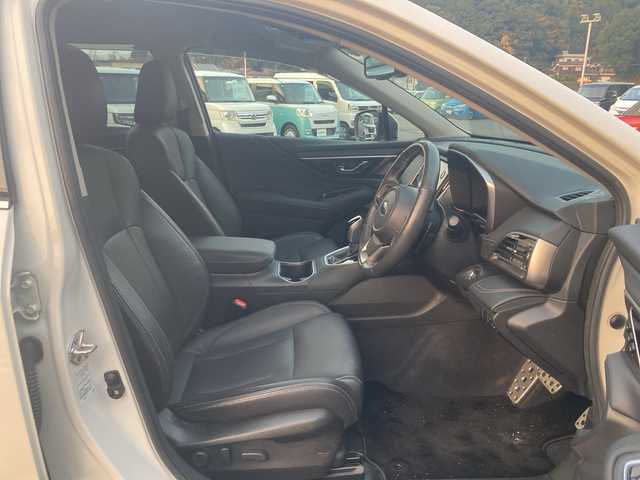 スバル アウトバック リミテッドEX 愛媛県 2023(令5)年 4.4万km クリスタルホワイトP Harmon Kardon/純正メモリーナビ/・Bluetooth/・USB/フルセグTV/バックカメラ（フロントカメラ/左サイドカメラ）/アイサイトX/ETC/前後ドライブレコーダー/パワーバックドア/前席パワーシート/シートヒーター/シートメモリー/革巻きステアリング/ステアリングヒーター/ステアリングスイッチ/革巻きステアリング/電動格納ミラー/純正18インチAW/純正フロアマット/オートライト/LEDヘッドライト/プッシュスタート/スマートキー/スペアキー/保証書/取扱説明書