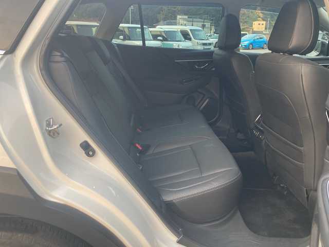 スバル アウトバック リミテッドEX 愛媛県 2023(令5)年 4.4万km クリスタルホワイトP Harmon Kardon/純正メモリーナビ/・Bluetooth/・USB/フルセグTV/バックカメラ（フロントカメラ/左サイドカメラ）/アイサイトX/ETC/前後ドライブレコーダー/パワーバックドア/前席パワーシート/シートヒーター/シートメモリー/革巻きステアリング/ステアリングヒーター/ステアリングスイッチ/革巻きステアリング/電動格納ミラー/純正18インチAW/純正フロアマット/オートライト/LEDヘッドライト/プッシュスタート/スマートキー/スペアキー/保証書/取扱説明書