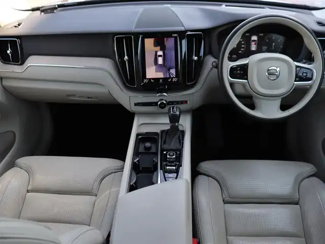 ボルボ ＸＣ６０ D4 AWD インスクリプション 静岡県 2018(平30)年 4万km グレー インテリセーフ/衝突軽減ブレーキACC/レーンキープ ブラインドスポットモニター/パノラマサンルーフ/ベージュレザーシート /ベンチレーション/シートヒーター /前席メモリーパワーシート/純正ナビフルセグTV Bluetooth CarPlay対応/全方位カメラ/ヘッドアップディスプレイ/パワーバックドア /ドライブレコーダー/ETC