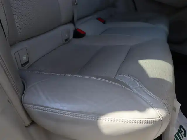 ボルボ ＸＣ６０ D4 AWD インスクリプション 静岡県 2018(平30)年 4万km グレー インテリセーフ/衝突軽減ブレーキACC/レーンキープ ブラインドスポットモニター/パノラマサンルーフ/ベージュレザーシート /ベンチレーション/シートヒーター /前席メモリーパワーシート/純正ナビフルセグTV Bluetooth CarPlay対応/全方位カメラ/ヘッドアップディスプレイ/パワーバックドア /ドライブレコーダー/ETC