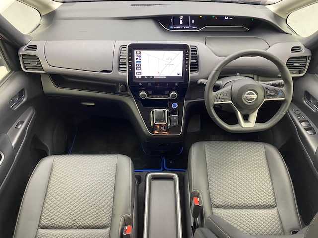 日産 セレナ e－パワー ハイウェイスター V 宮城県 2020(令2)年 0.8万km マルーンレッド 2トーン 両側パワースライドドア/純正ナビ/フルセグTV/Bluetooth/USB入力端子/ipod/DVD・BD再生機能/全方位カメラ/フロント/サイド/バックカメラ/ETC/前方ドライブレコーダー/プロパイロット/衝突被害軽減システム/プッシュスタート/スマートキー/オートライト/LEDヘッドライト/純正フロアマット/純正15インチアルミホイール