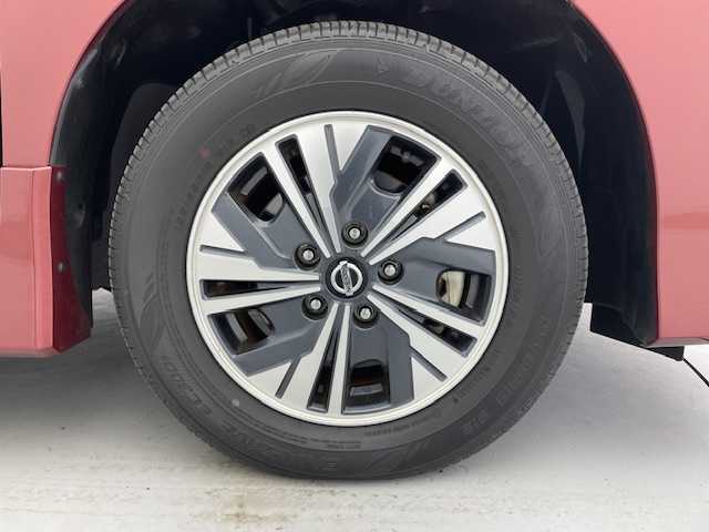日産 セレナ e－パワー ハイウェイスター V 宮城県 2020(令2)年 0.8万km マルーンレッド 2トーン 両側パワースライドドア/純正ナビ/フルセグTV/Bluetooth/USB入力端子/ipod/DVD・BD再生機能/全方位カメラ/フロント/サイド/バックカメラ/ETC/前方ドライブレコーダー/プロパイロット/衝突被害軽減システム/プッシュスタート/スマートキー/オートライト/LEDヘッドライト/純正フロアマット/純正15インチアルミホイール
