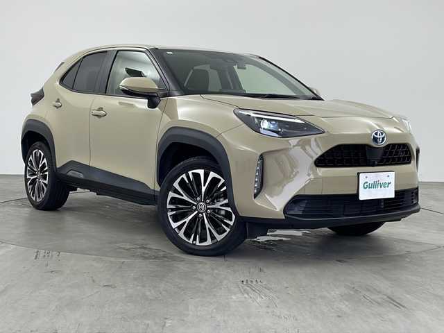 トヨタ ヤリスクロス ハイブリッド Z 兵庫県 2021(令3)年 4.8万km ベージュ ・純正ディスプレイオーディオ&BT&USB&Miracast/・アラウンドビューモニター/・ビルトインETC/・前後ドライブレコーダー/・ハーフレザーシート/・パワーシート/・前席シートヒーター/・レーダークルーズコントロール/・トヨタセーフティセンス/・レーンキープアシスト/・コーナーセンサー/・前後誤発進抑制/・標識認識機能/・プリクラッシュセーフティ/・LEDオートライト/・フォグランプ/・オートマチックハイビーム/・純正18インチアルミホイール/・純正フロアマット/・革巻きステアリング/・ステアリングスイッチ/・W＋サイドエアバック/・カーテンエアバック/・電動パーキングブレーキ/・ブレーキホールド/・スマートキー/・スペアキー/・プッシュスタート