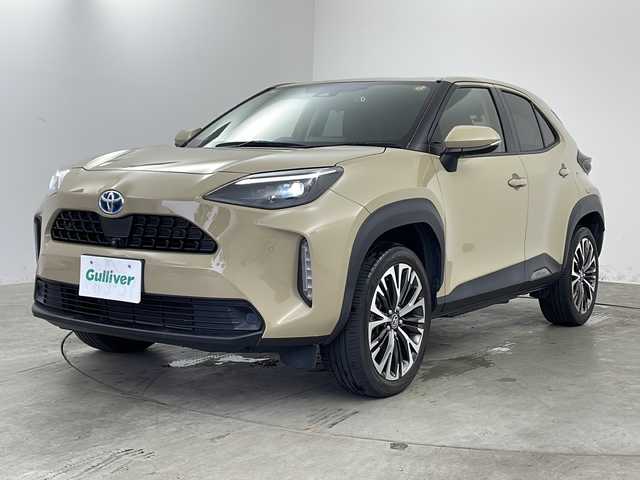 トヨタ ヤリスクロス ハイブリッド Z 兵庫県 2021(令3)年 4.8万km ベージュ ・純正ディスプレイオーディオ&BT&USB&Miracast/・アラウンドビューモニター/・ビルトインETC/・前後ドライブレコーダー/・ハーフレザーシート/・パワーシート/・前席シートヒーター/・レーダークルーズコントロール/・トヨタセーフティセンス/・レーンキープアシスト/・コーナーセンサー/・前後誤発進抑制/・標識認識機能/・プリクラッシュセーフティ/・LEDオートライト/・フォグランプ/・オートマチックハイビーム/・純正18インチアルミホイール/・純正フロアマット/・革巻きステアリング/・ステアリングスイッチ/・W＋サイドエアバック/・カーテンエアバック/・電動パーキングブレーキ/・ブレーキホールド/・スマートキー/・スペアキー/・プッシュスタート