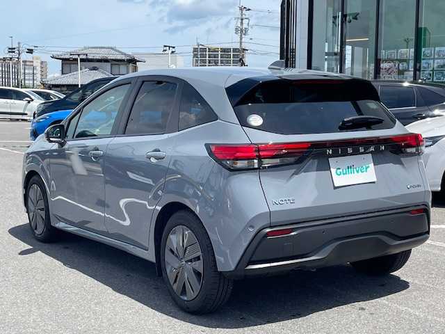 日産 ノート X 長崎県 2023(令5)年 6.5万km グレー 純正メモリーナビ/BT/USB/HDMI/フルセグTV/アラウンドビューモニター/エマージェンシーブレーキ/プロパイロット/ステアリングスイッチ/デジタルインナーミラー/ハンドル支援/ドライブレコーダー/オートマチックハイビーム/ビルトインETC2.0/スマートキー×2