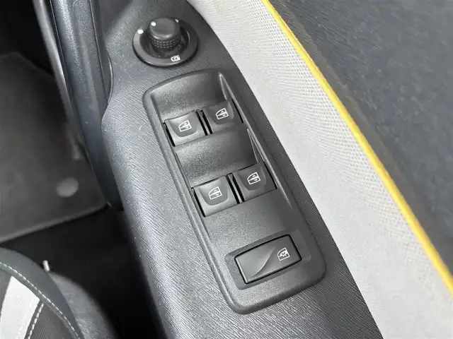 ルノー カングー 石川県 2016(平28)年 5.8万km 黄 ディーラー車/カロッツェリアナビ/フルセグ/バックカメラ/ルーフレール/ETC