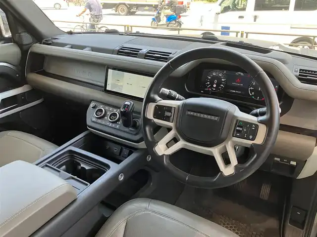 ランドローバー ランドローバー ディフェンダー 90XSED 神奈川県 2021(令3)年 3万km ガンＭ ワンオーナー/保証書/Pivi Proナビゲーションシステム/アラウンドビューモニター/ETC/サンルーフ/レザーシート/パワーシート/シートヒーター/クルーズコントロール/バックドアイージークローザー/LEDヘッドライト/サイドステップ/ルーフキャリア