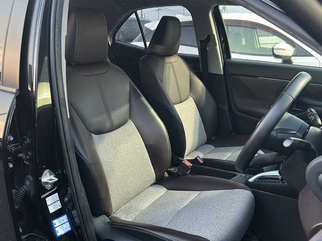 トヨタ ヤリスクロス ハイブリッド Z 宮城県 2020(令2)年 5.8万km ブラックマイカ Toyota Safety Sense/・プリクラッシュセーフティ/・レーントレーシングアシスト/・レーダークルーズコントロール/・オートマチックハイビーム/ブラインドスポットモニター/ヘッドアップディスプレイ/全周囲カメラ/純正8型DAナビ/・Miracast.BT.USB/・フルセグTV/ハーフレザーシート/前席シートヒーター/D席パワーシート/純正ドライブレコーダー（F）/ビルトインETC2.0/プッシュスタート/スマートキー×2/ステアリングスイッチ/LEDヘッドライト/純正18インチAW/純正フロアマット