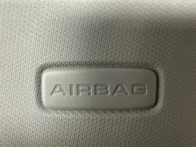 アウディ アウディ Ａ１ SB 25TFSI 兵庫県 2022(令4)年 0.9万km パール 衝突軽減ブレーキ/レーンキープ/クルーズコントロール/前席シートヒーター/純正メモリーナビ/（AM＆FM＆BT）/バックカメラ/前後ドライブレコーダー/ETC/コーナーセンサー/オートライト＆ハイビーム/LEDライト/スマーキー/プッシュスタート/W＆サイド＆カーテンエアバック