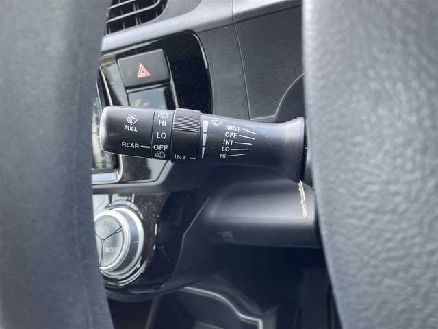 トヨタ アクア S 兵庫県 2015(平27)年 7.8万km ディープアメジストマイカメタリック 社外メモリナビ/CD/DVD/Bluetooth/フルセグTV/バックカメラ/プッシュスタート/ETC/電動格納ミラー/シートヒーター/ステアリングスイッチ/オートライト/フォグランプ/社外アルミ/ドアバイザー