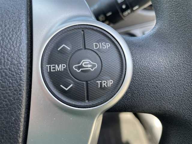 トヨタ アクア S 兵庫県 2015(平27)年 7.8万km ディープアメジストマイカメタリック 社外メモリナビ/CD/DVD/Bluetooth/フルセグTV/バックカメラ/プッシュスタート/ETC/電動格納ミラー/シートヒーター/ステアリングスイッチ/オートライト/フォグランプ/社外アルミ/ドアバイザー