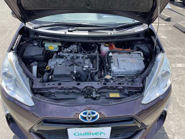 トヨタ アクア S 兵庫県 2015(平27)年 7.8万km ディープアメジストマイカメタリック 社外メモリナビ/CD/DVD/Bluetooth/フルセグTV/バックカメラ/プッシュスタート/ETC/電動格納ミラー/シートヒーター/ステアリングスイッチ/オートライト/フォグランプ/社外アルミ/ドアバイザー