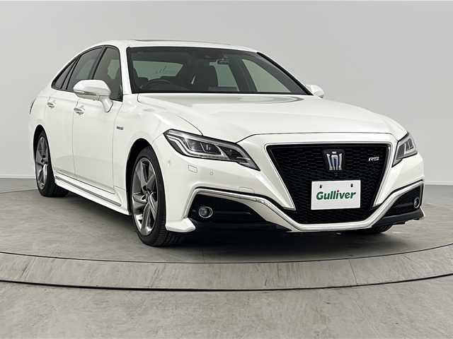 トヨタ クラウン ハイブリッド RS アドバンス 熊本県 2018(平30)年 6.1万km ホワイトパールクリスタルシャイン 純正ナビ/AM/FM/CD/DVD/フルセグTV/Bluetooth/パノラミックビューモニター/インテリジェントパーキングアシスト/デジタルインナーミラー/ワイヤレス充電/レーンキープアシスト/プリクラッシュセーフティ/ブラインドスポットモニター/クリアランスソナー/リアクロストラフィックアラート/リアカメラディテクション/ヘッドアップディスプレイ/ロードサインアシスト/ETC2.0/スマートキー/スペアキー/純正フロアマット/純正18インチアルミホイール