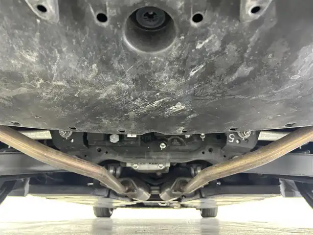 トヨタ クラウン ハイブリッド RS アドバンス 佐賀県 2018(平30)年 6.1万km ホワイトパールクリスタルシャイン 純正ナビ/AM/FM/CD/DVD/フルセグTV/Bluetooth/パノラミックビューモニター/インテリジェントパーキングアシスト/デジタルインナーミラー/ワイヤレス充電/レーンキープアシスト/プリクラッシュセーフティ/ブラインドスポットモニター/クリアランスソナー/リアクロストラフィックアラート/リアカメラディテクション/ヘッドアップディスプレイ/ロードサインアシスト/ETC2.0/スマートキー/スペアキー/純正フロアマット/純正18インチアルミホイール