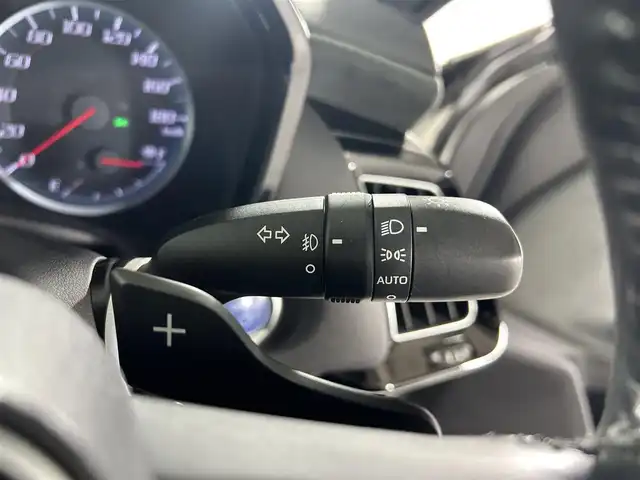 トヨタ クラウン ハイブリッド RS アドバンス 佐賀県 2018(平30)年 6.1万km ホワイトパールクリスタルシャイン 純正ナビ/AM/FM/CD/DVD/フルセグTV/Bluetooth/パノラミックビューモニター/インテリジェントパーキングアシスト/デジタルインナーミラー/ワイヤレス充電/レーンキープアシスト/プリクラッシュセーフティ/ブラインドスポットモニター/クリアランスソナー/リアクロストラフィックアラート/リアカメラディテクション/ヘッドアップディスプレイ/ロードサインアシスト/ETC2.0/スマートキー/スペアキー/純正フロアマット/純正18インチアルミホイール