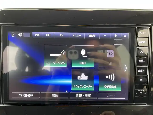日産 ノート X 90周年記念車 群馬県 2024(令6)年 0.9万km ピュアホワイトパール 禁煙車　純正ナビ　Bluetooth　フルセグ　全方位カメラ　ブラインドスポットモニター　衝突軽減システム　オートマチックハイビーム　コーナーセンサー　LED　プッシュスタート　スマートキー