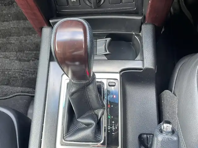 トヨタ ランドクルーザー プラド TX Lパッケージ 宮城県 2015(平27)年 12.2万km グレーメタリック 純正ナビ/　CD/DVD/　FM/AM/　フルセグテレビ/　Bluetooth/エンジンスターター　/４ＷＤ　/７人乗り３列シート/自動収納サードシート/ターボ　/純正アルミホイール１７インチ/ヒーターアイドルアップ/フロントワイパーデアイサー/ETC/センターデフロック/パワーシート/シートヒーター/クルーズコントロール/ダウンヒルアシストコントロール/横滑り防止