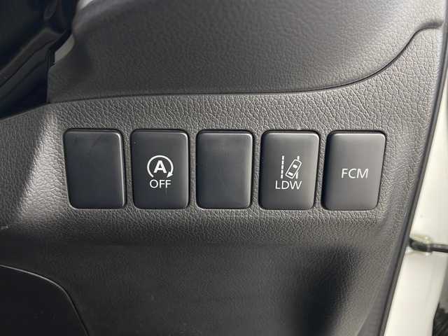 三菱 アウトランダー 24G セーフティパッケージ 秋田県 2016(平28)年 5.8万km シルキーホワイト ４WD/純正ナビ(Bluetooth/CD/DVD/フルセグ)/バックカメラ/ETC/アイドリングストップ/ステアリングスイッチ/純正AW/盗難防止装置/カーテンエアバック/LEDヘッドライト/スマートキー/スペアキー