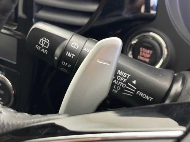 三菱 アウトランダー 24G セーフティパッケージ 秋田県 2016(平28)年 5.8万km シルキーホワイト ４WD/純正ナビ(Bluetooth/CD/DVD/フルセグ)/バックカメラ/ETC/アイドリングストップ/ステアリングスイッチ/純正AW/盗難防止装置/カーテンエアバック/LEDヘッドライト/スマートキー/スペアキー