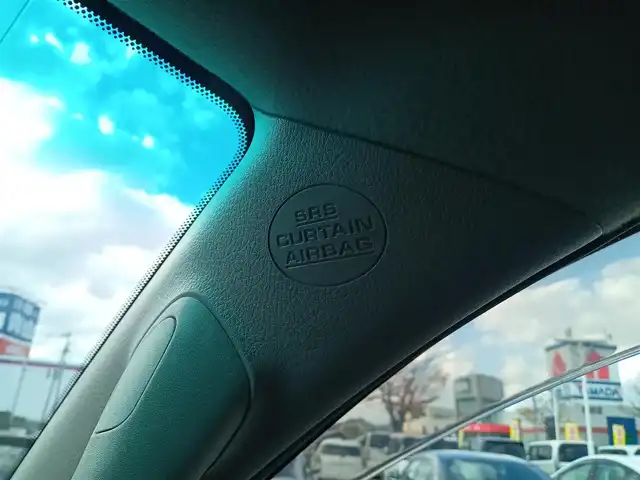 トヨタ ランドクルーザー プラド TX Lパッケージ 福井県 2011(平23)年 9.5万km ブラック 4WD/純正SDナビ（NSZT-W61G）/・（フルセグTV/CD/DVD/Bluetooth）/バックカメラ/横滑り防止装置/マルチテレインセレクト/クルーズコントロール/前席パワーシート/前席シートヒーター/ETC/純正フロアマット/電動格納サードシート/電動格納ウィンカーミラー/オートLEDライト/純正フロアマット/純正17インチAW/スマートキー