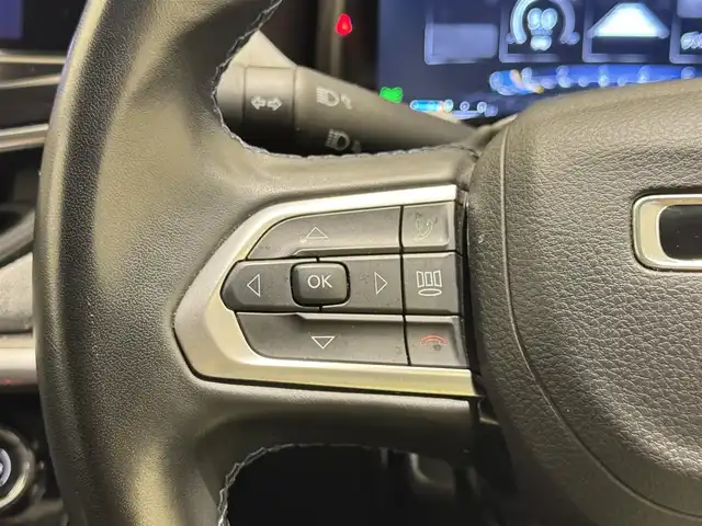 クライスラー・ジープ ジープ コンパス ロンジチュード 福岡県 2021(令3)年 4.6万km ブライトホワイト 後期　/ＡＣＣ／ＢＳＭ　/黒半革　/ＡｐｐｌｅＣａｒＰｌａｙ　/ＡｎｄｒｏｉｄＡｕｔｏ　/リアバックアップカメラ　/Ｂｌｕｅｔｏｏｔｈ　/前後ソナー　/スマートキー　/Ｆ／Ｒパーキングアシスト　/純正１７インチＡＷ