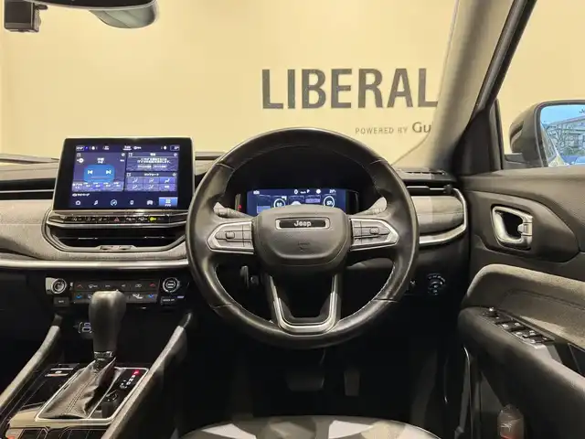 クライスラー・ジープ ジープ コンパス ロンジチュード 福岡県 2021(令3)年 4.6万km ブライトホワイト 後期　/ＡＣＣ／ＢＳＭ　/黒半革　/ＡｐｐｌｅＣａｒＰｌａｙ　/ＡｎｄｒｏｉｄＡｕｔｏ　/リアバックアップカメラ　/Ｂｌｕｅｔｏｏｔｈ　/前後ソナー　/スマートキー　/Ｆ／Ｒパーキングアシスト　/純正１７インチＡＷ