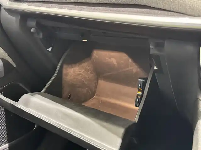 クライスラー・ジープ ジープ コンパス ロンジチュード 福岡県 2021(令3)年 4.6万km ブライトホワイト 後期　/ＡＣＣ／ＢＳＭ　/黒半革　/ＡｐｐｌｅＣａｒＰｌａｙ　/ＡｎｄｒｏｉｄＡｕｔｏ　/リアバックアップカメラ　/Ｂｌｕｅｔｏｏｔｈ　/前後ソナー　/スマートキー　/Ｆ／Ｒパーキングアシスト　/純正１７インチＡＷ