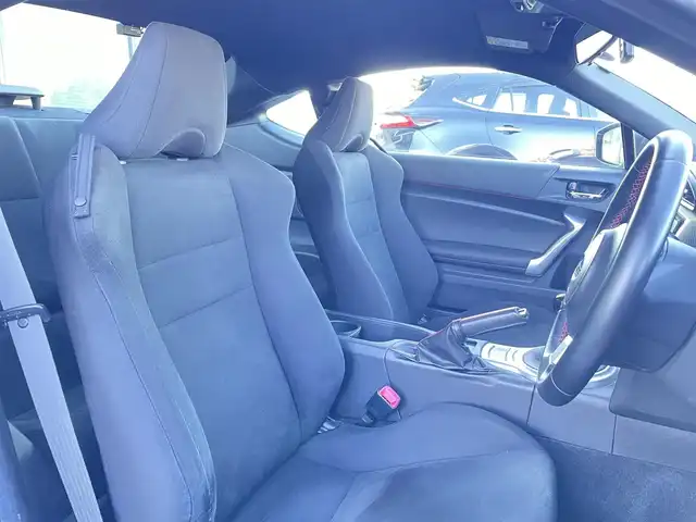 スバル ＢＲＺ R 群馬県 2019(平31)年 2.1万km クリスタルホワイトP ワンオーナー/純正ナビ/（CD/DVD/Bluetooth/AM/FM）/バックカメラ/STIエアロ/革巻きステアリング/前後ドライブレコーダー/純正アルミホイール/LEDヘッドランプ/横滑り防止/電動格納ミラー/TRACKモード/保証書/取扱説明書