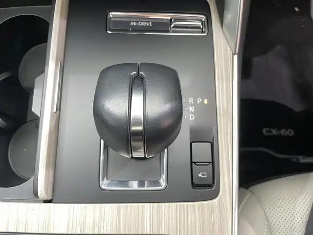 マツダ ＣＸ－６０ XD Lパッケージ 鹿児島県 2023(令5)年 3.2万km ソウルレッドクリスタルM 禁煙車　/純正ディスプレイオーディオ/　・フルセグTV/　・Bluetooth/　・AppleCarPlay/　・AndroidAuto/全方位カメラ/サンルーフ/BOSEサウンドシステム　/i-ACTIVSENSE/　・スマートブレーキサポート/　・誤発進抑制制御機能/　・アダプティブLEDヘッドライト/　・前側方接近/　・ブラインドスポットモニタリング/　・レーンキープアシスト/　・交通標識認識機能/本革シート　/シートヒーター/パワーシート/シートメモリ/ETC/純正アルミホイール　/フロアマット
