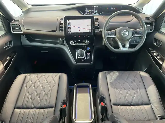 日産 セレナ e－パワー ハイウェイスター G 福岡県 2021(令3)年 8万km ブリリアントホワイトパール プロパイロット/純正９インチナビ（ＭＭ３２０Ｄ－Ｌ）/フルセグTV/CD/DVD/BT/SD/AM/FM/全周囲カメラ/デジタルインナーミラー/衝突軽減/BSW/両側パワースライドドア/ドラレコ/ビルトインＥＴＣ/純正１６ＡＷ/ＬＥＤオートライト/電動パーキング/ブレーキホールド/スマートキー/プッシュスタート/ロールサンシェード/シートバックテーブル