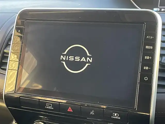 日産 セレナ e－パワー ハイウェイスター G 福岡県 2021(令3)年 8万km ブリリアントホワイトパール プロパイロット/純正９インチナビ（ＭＭ３２０Ｄ－Ｌ）/フルセグTV/CD/DVD/BT/SD/AM/FM/全周囲カメラ/デジタルインナーミラー/衝突軽減/BSW/両側パワースライドドア/ドラレコ/ビルトインＥＴＣ/純正１６ＡＷ/ＬＥＤオートライト/電動パーキング/ブレーキホールド/スマートキー/プッシュスタート/ロールサンシェード/シートバックテーブル