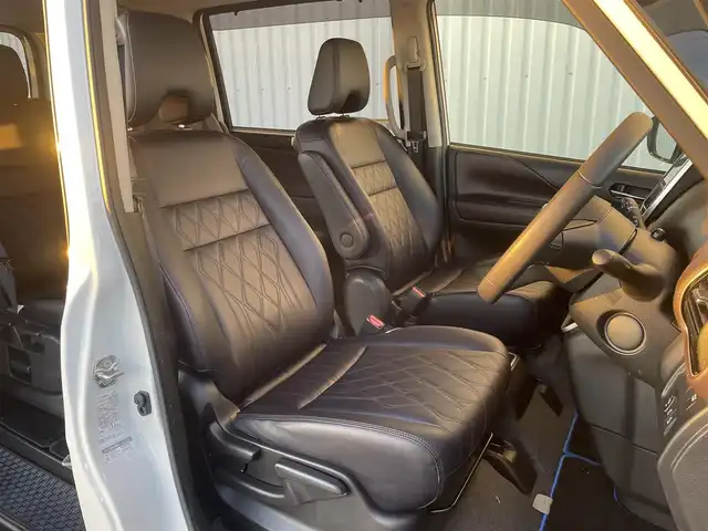 日産 セレナ e－パワー ハイウェイスター G 福岡県 2021(令3)年 8万km ブリリアントホワイトパール プロパイロット/純正９インチナビ（ＭＭ３２０Ｄ－Ｌ）/フルセグTV/CD/DVD/BT/SD/AM/FM/全周囲カメラ/デジタルインナーミラー/衝突軽減/BSW/両側パワースライドドア/ドラレコ/ビルトインＥＴＣ/純正１６ＡＷ/ＬＥＤオートライト/電動パーキング/ブレーキホールド/スマートキー/プッシュスタート/ロールサンシェード/シートバックテーブル