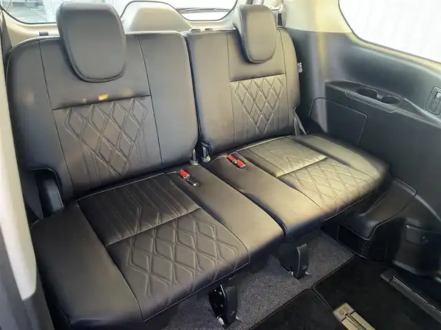 日産 セレナ e－パワー ハイウェイスター G 福岡県 2021(令3)年 8万km ブリリアントホワイトパール プロパイロット/純正９インチナビ（ＭＭ３２０Ｄ－Ｌ）/フルセグTV/CD/DVD/BT/SD/AM/FM/全周囲カメラ/デジタルインナーミラー/衝突軽減/BSW/両側パワースライドドア/ドラレコ/ビルトインＥＴＣ/純正１６ＡＷ/ＬＥＤオートライト/電動パーキング/ブレーキホールド/スマートキー/プッシュスタート/ロールサンシェード/シートバックテーブル