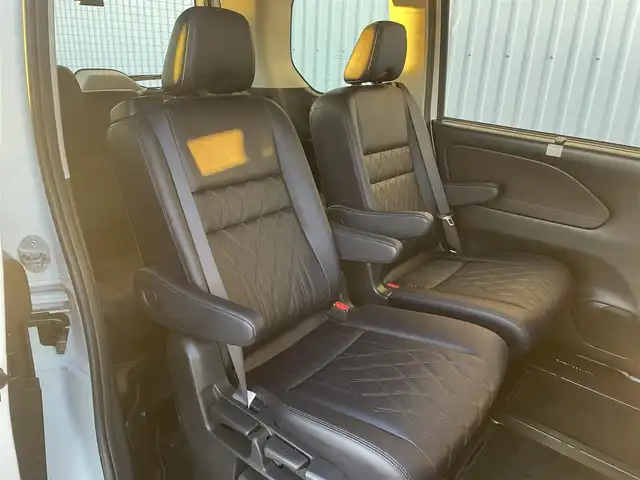 日産 セレナ e－パワー ハイウェイスター G 福岡県 2021(令3)年 8万km ブリリアントホワイトパール プロパイロット/純正９インチナビ（ＭＭ３２０Ｄ－Ｌ）/フルセグTV/CD/DVD/BT/SD/AM/FM/全周囲カメラ/デジタルインナーミラー/衝突軽減/BSW/両側パワースライドドア/ドラレコ/ビルトインＥＴＣ/純正１６ＡＷ/ＬＥＤオートライト/電動パーキング/ブレーキホールド/スマートキー/プッシュスタート/ロールサンシェード/シートバックテーブル