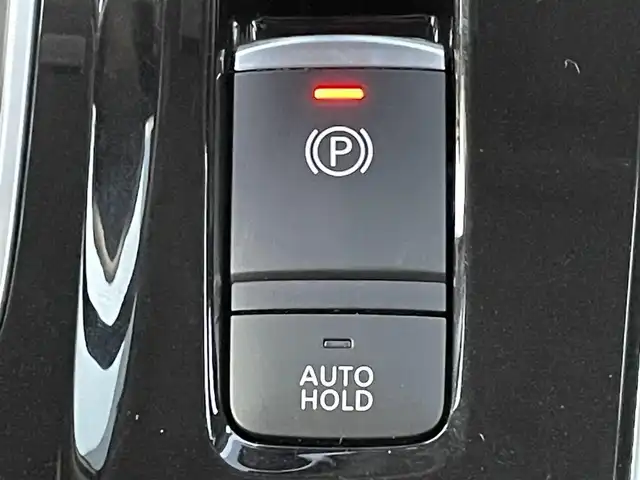 日産 セレナ e－パワー ハイウェイスター G 福岡県 2021(令3)年 8万km ブリリアントホワイトパール プロパイロット/純正９インチナビ（ＭＭ３２０Ｄ－Ｌ）/フルセグTV/CD/DVD/BT/SD/AM/FM/全周囲カメラ/デジタルインナーミラー/衝突軽減/BSW/両側パワースライドドア/ドラレコ/ビルトインＥＴＣ/純正１６ＡＷ/ＬＥＤオートライト/電動パーキング/ブレーキホールド/スマートキー/プッシュスタート/ロールサンシェード/シートバックテーブル