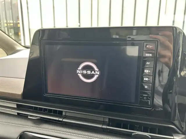 日産 セレナ ハイウェイスター V 大阪府 2024(令6)年 1.9万km パール 純正ナビ BT USB ETC/アラウンドビューモニター/プロパイロット/9インチナビ/純正16インチホイール/BSM/スマートルームミラー/エマージェンシーブレーキ/両側パワースライドドア/LEDヘッドラオイト