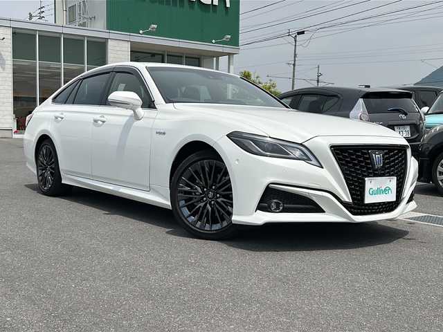 トヨタ クラウン ハイブリッド S スポーツスタイル 香川県 2020(令2)年 1.7万km ホワイトパールクリスタルシャイン 純正メモリナビ/・フルセグテレビ/・Bluetooth接続/・DVD再生/・全方位カメラ/・CD再生/レーダークルーズコントロール/ブラインドスポットモニター/パワーシート（運転席＋助手席）/シートヒーター（運転席＋助手席）/ステアリングヒーター/ステアリングスイッチ/前後コーナーセンサー/LEDヘッドライト/オートライト/オートマチックハイビーム/ETC２．０/プッシュスタート/スペアキー１本