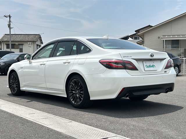 トヨタ クラウン ハイブリッド S スポーツスタイル 香川県 2020(令2)年 1.7万km ホワイトパールクリスタルシャイン 純正メモリナビ/・フルセグテレビ/・Bluetooth接続/・DVD再生/・全方位カメラ/・CD再生/レーダークルーズコントロール/ブラインドスポットモニター/パワーシート（運転席＋助手席）/シートヒーター（運転席＋助手席）/ステアリングヒーター/ステアリングスイッチ/前後コーナーセンサー/LEDヘッドライト/オートライト/オートマチックハイビーム/ETC２．０/プッシュスタート/スペアキー１本