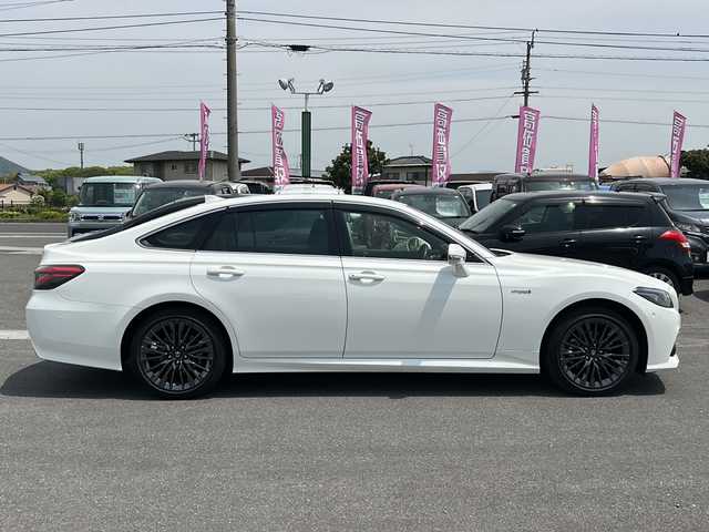 トヨタ クラウン ハイブリッド S スポーツスタイル 香川県 2020(令2)年 1.7万km ホワイトパールクリスタルシャイン 純正メモリナビ/・フルセグテレビ/・Bluetooth接続/・DVD再生/・全方位カメラ/・CD再生/レーダークルーズコントロール/ブラインドスポットモニター/パワーシート（運転席＋助手席）/シートヒーター（運転席＋助手席）/ステアリングヒーター/ステアリングスイッチ/前後コーナーセンサー/LEDヘッドライト/オートライト/オートマチックハイビーム/ETC２．０/プッシュスタート/スペアキー１本