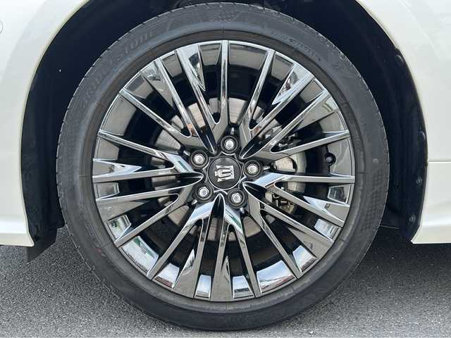 トヨタ クラウン ハイブリッド S スポーツスタイル 香川県 2020(令2)年 1.7万km ホワイトパールクリスタルシャイン 純正メモリナビ/・フルセグテレビ/・Bluetooth接続/・DVD再生/・全方位カメラ/・CD再生/レーダークルーズコントロール/ブラインドスポットモニター/パワーシート（運転席＋助手席）/シートヒーター（運転席＋助手席）/ステアリングヒーター/ステアリングスイッチ/前後コーナーセンサー/LEDヘッドライト/オートライト/オートマチックハイビーム/ETC２．０/プッシュスタート/スペアキー１本