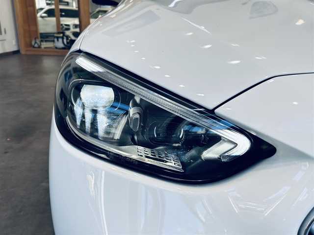 メルセデス・ベンツ Ｍ・ベンツ Ｃ２２０ｄ アバンギャルド 大阪府 2022(令4)年 3.2万km ポーラホワイト 衝突軽減システム/ディストロニック/純正ナビ/フルセグ/全方位カメラ/アンビエントライト/ステアリングアシスト/ヘッドアップディスプレイ/ブラインドスポットモニター/パドルシフト/SOSコール/デジタルライト/ステアリングスイッチ/スマートキー/電動リアゲート