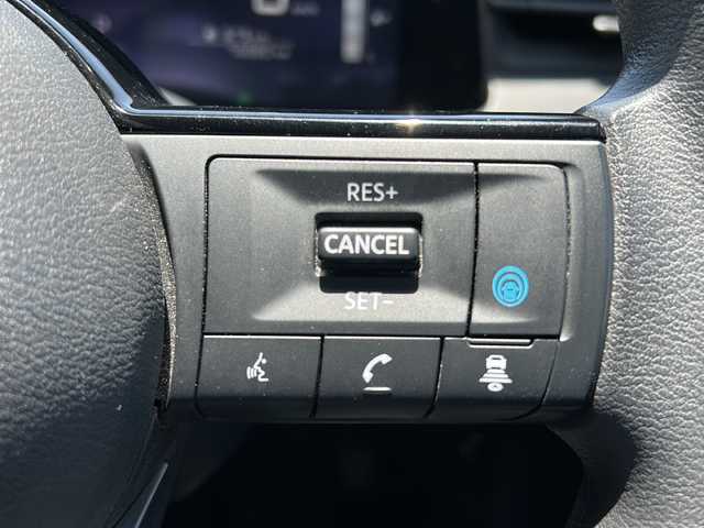 日産 ノート X 宮崎県 2023(令5)年 7.7万km オーロラフレアブルーパール 純正SDナビ（applecarplay/Bluetooth/TV）/全周囲カメラ/デジタルインナーミラー/プロパイロットシステム/ステアリングリモコン/ETC2.0/置くだけ充電/プッシュスタート/スペアキー/コーナーセンサー/オートライト/オートハイビーム/純正フロアマット