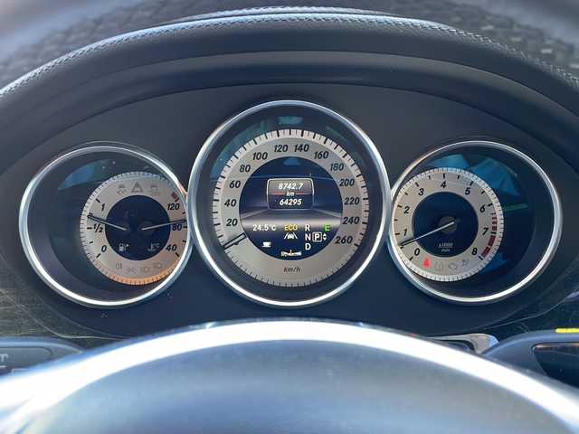 メルセデス・ベンツ ＣＬＳ３５０ シューティングブレーク 道央・札幌 2013(平25)年 6.5万km オブシディアンブラック 純正ナビ(TV/BT/CD)/純正フロアマット/メモリーシート前席/パワーシート前席/シートヒーター全席/パドルシフト/サンルーフ/バックモニター/リアモニター/ETC/社外オーディオ/レザーシート/電格ミラー/社外後席用モニター