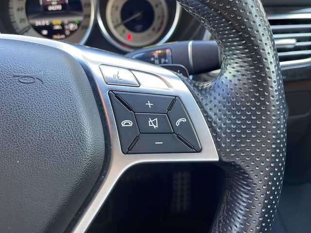 メルセデス・ベンツ ＣＬＳ３５０ シューティングブレーク 道央・札幌 2013(平25)年 6.5万km オブシディアンブラック 純正ナビ(TV/BT/CD)/純正フロアマット/メモリーシート前席/パワーシート前席/シートヒーター全席/パドルシフト/サンルーフ/バックモニター/リアモニター/ETC/社外オーディオ/レザーシート/電格ミラー/社外後席用モニター