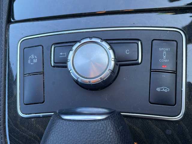 メルセデス・ベンツ ＣＬＳ３５０ シューティングブレーク 道央・札幌 2013(平25)年 6.5万km オブシディアンブラック 純正ナビ(TV/BT/CD)/純正フロアマット/メモリーシート前席/パワーシート前席/シートヒーター全席/パドルシフト/サンルーフ/バックモニター/リアモニター/ETC/社外オーディオ/レザーシート/電格ミラー/社外後席用モニター