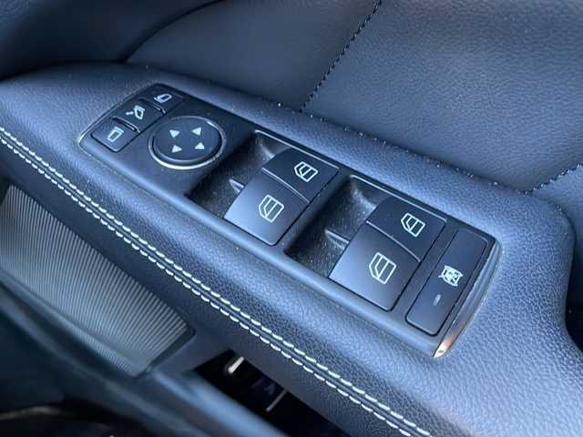 メルセデス・ベンツ ＣＬＳ３５０ シューティングブレーク 道央・札幌 2013(平25)年 6.5万km オブシディアンブラック 純正ナビ(TV/BT/CD)/純正フロアマット/メモリーシート前席/パワーシート前席/シートヒーター全席/パドルシフト/サンルーフ/バックモニター/リアモニター/ETC/社外オーディオ/レザーシート/電格ミラー/社外後席用モニター