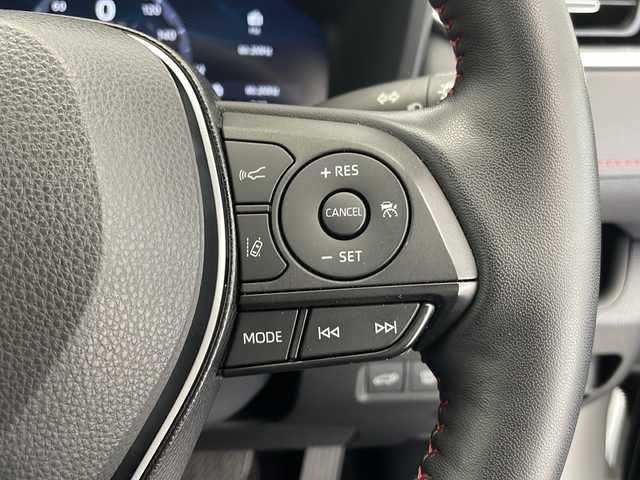 トヨタ ＲＡＶ４ ＰＨＶ Z 愛知県 2023(令5)年 0.8万km プラチナホワイトパールマイカ 衝突軽減システム/純正10型ディズプレイオーディオ　ナビ機能あり/レーダークルーズコントロール/シートヒーター/エアシート/フルセグ/Bluetooth/バックカメラ/電動リアゲート/ルーフレール/パワーシート/ヘッドアップディスプレイ/コーナーセンサー/純正アルミホイール/ETC2.0/ブラインドスポットモニター/LEDヘッドライト/ステアリングヒーター/インテリジェントミラー/オートマチックハイビーム/置くだけ充電機/ドライブレコーダー/ステアリングスイッチ/スマートキー/プッシュスタート
